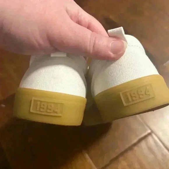 Old Navy, Children’s White Slip-On Shoes, Sz 2 - Picture 5 of 6